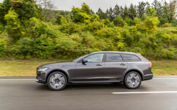 vehicle Volvo V90 B6 AWD HD Desktop Wallpaper | Background Image