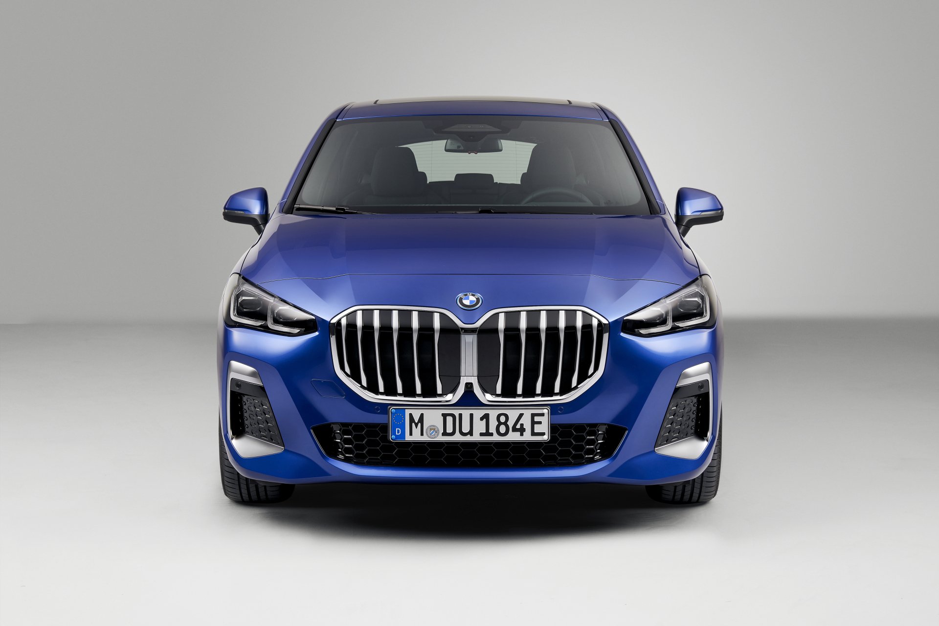 Download Vehicle BMW 230e XDrive Active Tourer M Sport 4k Ultra HD Wallpaper