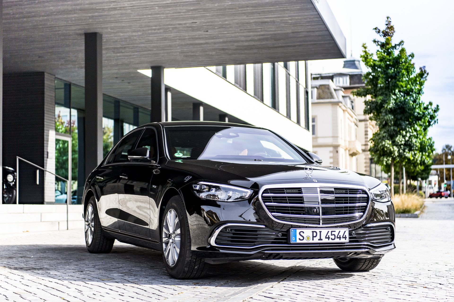 Download Mercedes-Benz S 680 Guard Vehicle Mercedes-Benz S-Class 4k Ultra HD Wallpaper