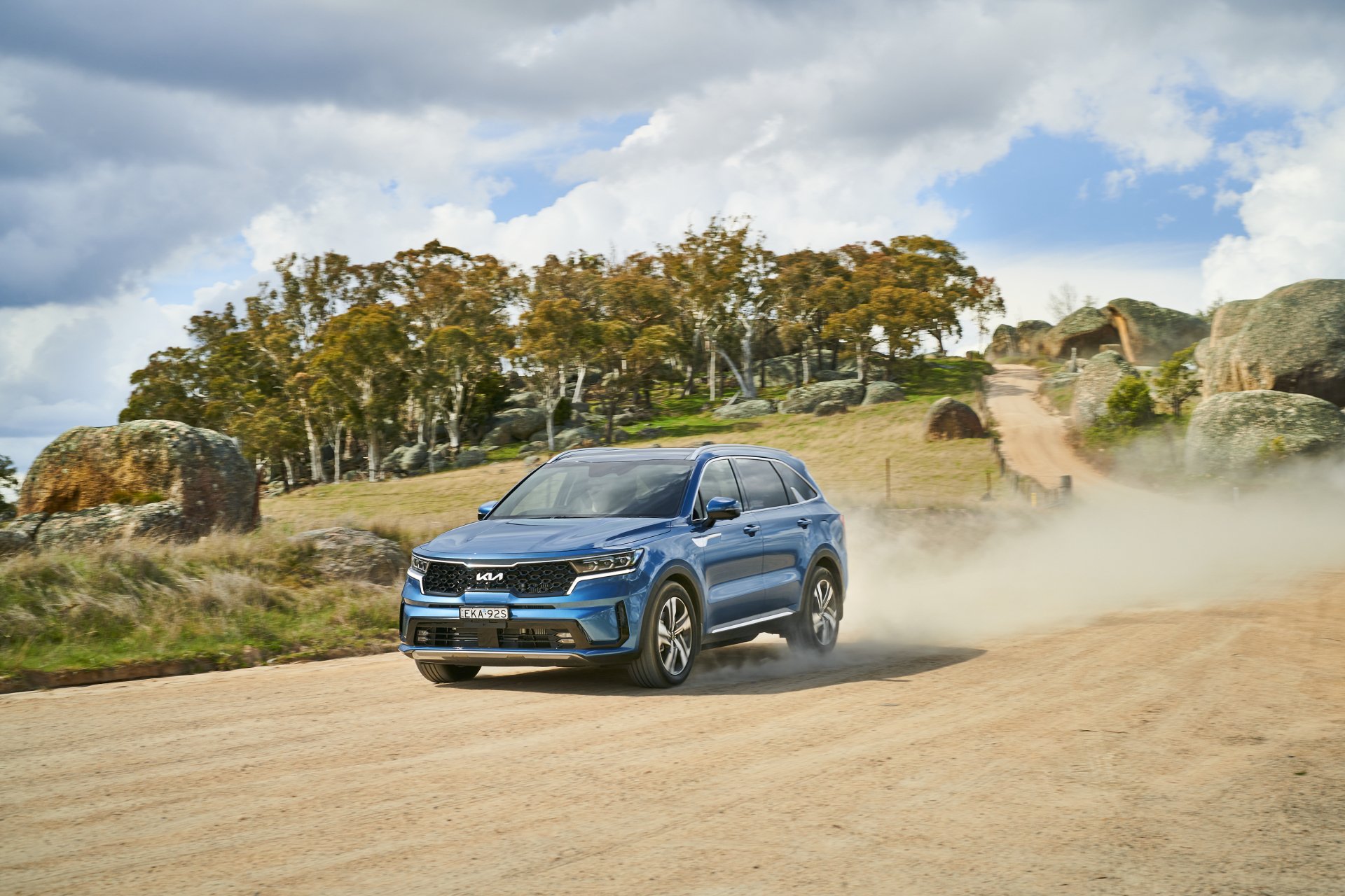 Download SUV Kia Sorento Plug-in Hybrid Vehicle Kia Sorento HD Wallpaper