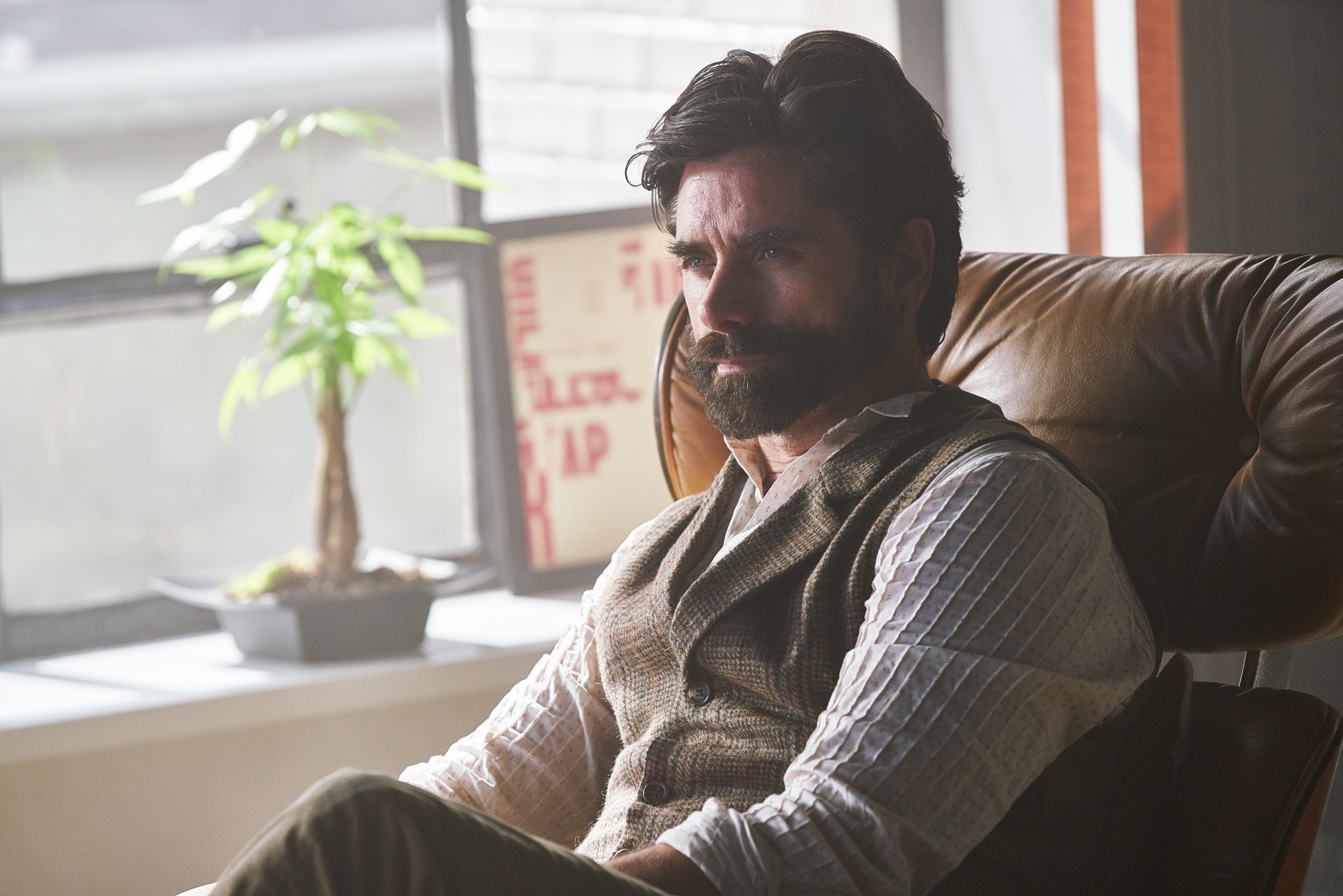 Download TV Show YOU 4k Ultra HD Wallpaper