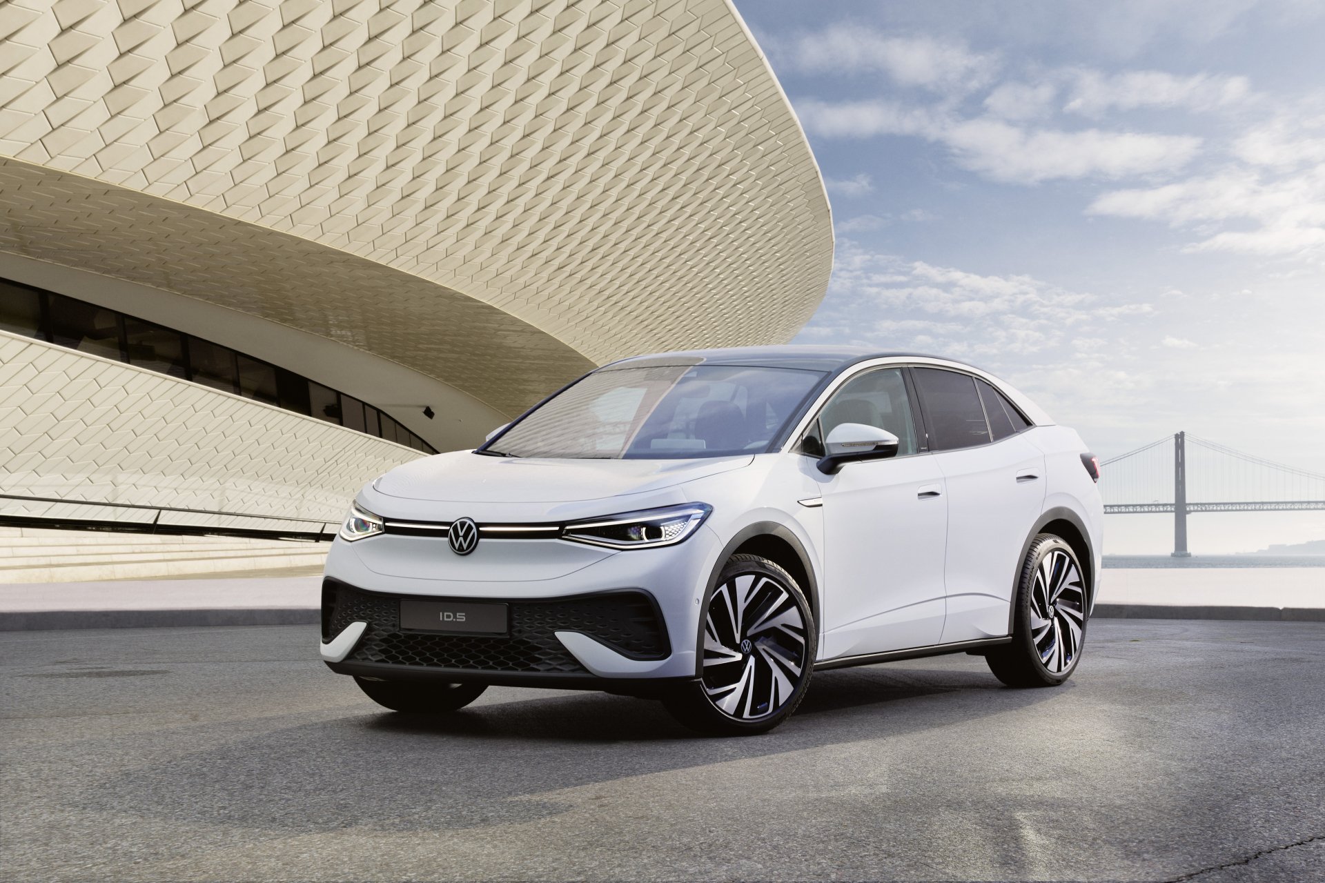 Download SUV Volkswagen ID.5 Pro Vehicle Volkswagen ID.5 4k Ultra HD Wallpaper