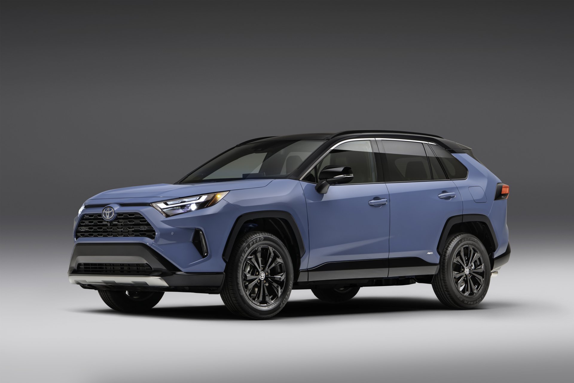 Download SUV Toyota RAV4 XSE Hybrid Vehicle Toyota RAV4 Hybrid 4k Ultra HD Wallpaper