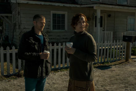 Zach Gilford Kate Siegel TV Show Midnight Mass HD Desktop Wallpaper | Background Image