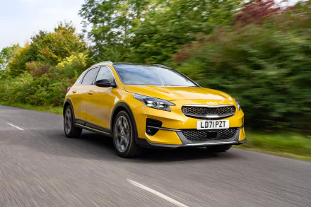 SUV vehicle Kia XCeed HD Desktop Wallpaper | Background Image