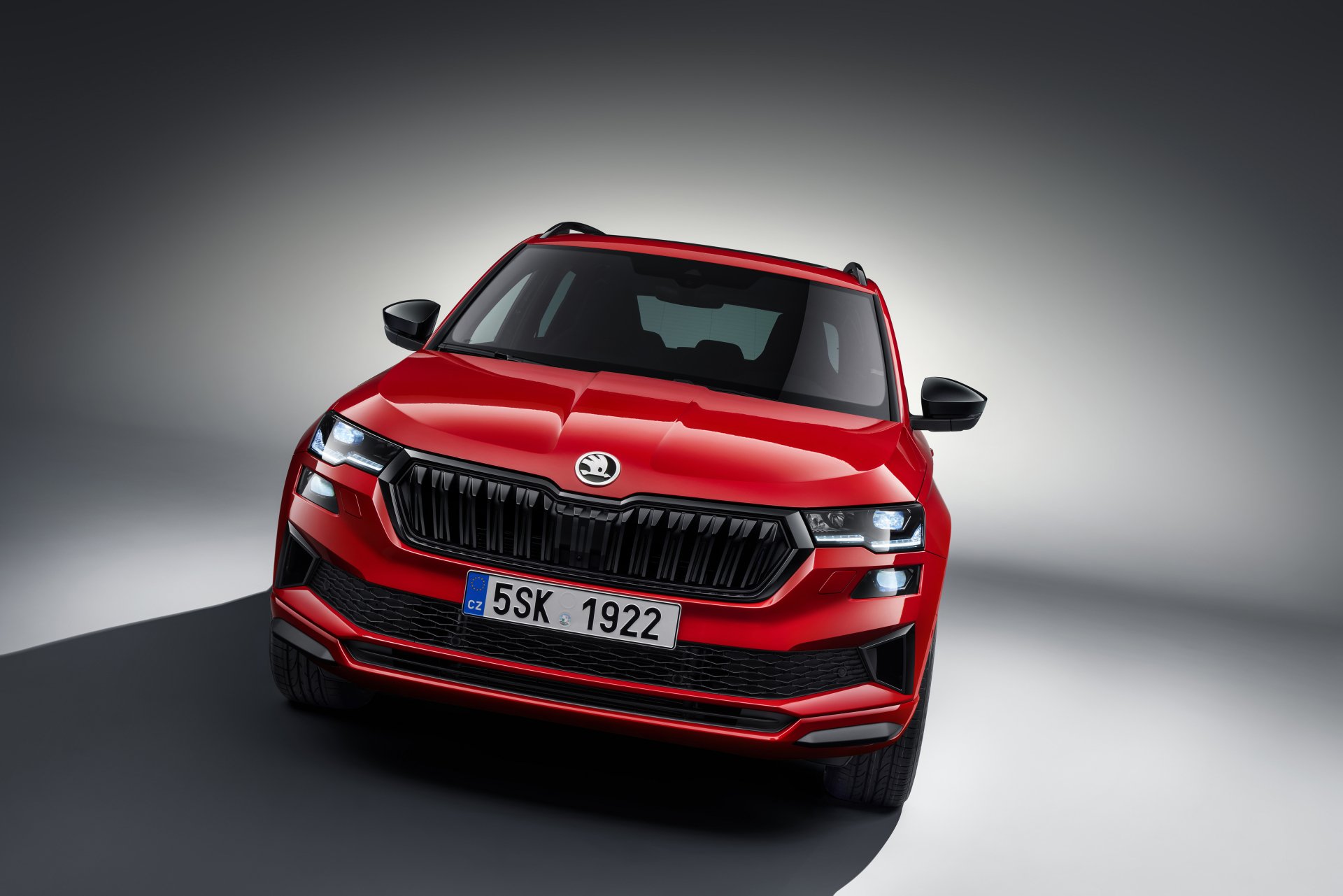 Download SUV Skoda Karoq 4×4 Sportline Vehicle Skoda Karoq 4×4 4k Ultra HD Wallpaper