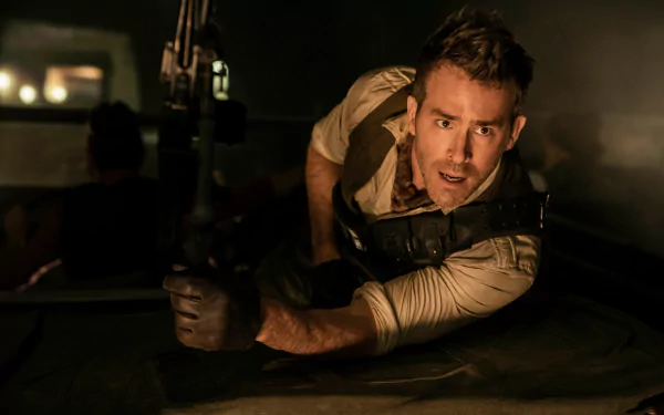 Ryan Reynolds movie Red Notice HD Desktop Wallpaper | Background Image