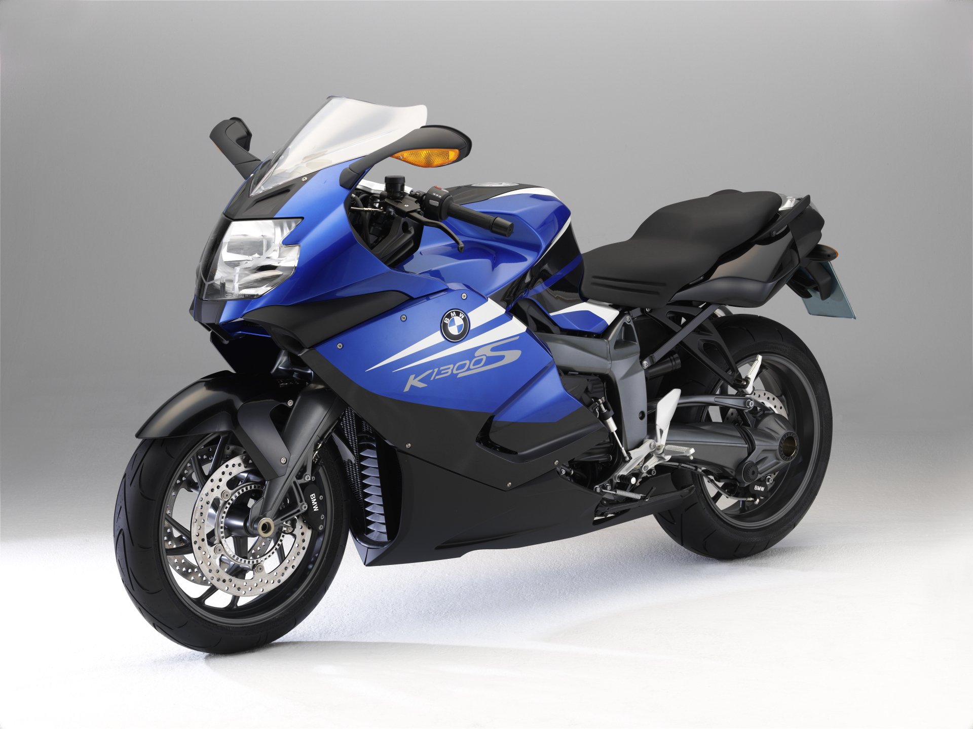 Download Motorcycle BMW K 1300 S Vehicle BMW K 1300 4k Ultra HD Wallpaper