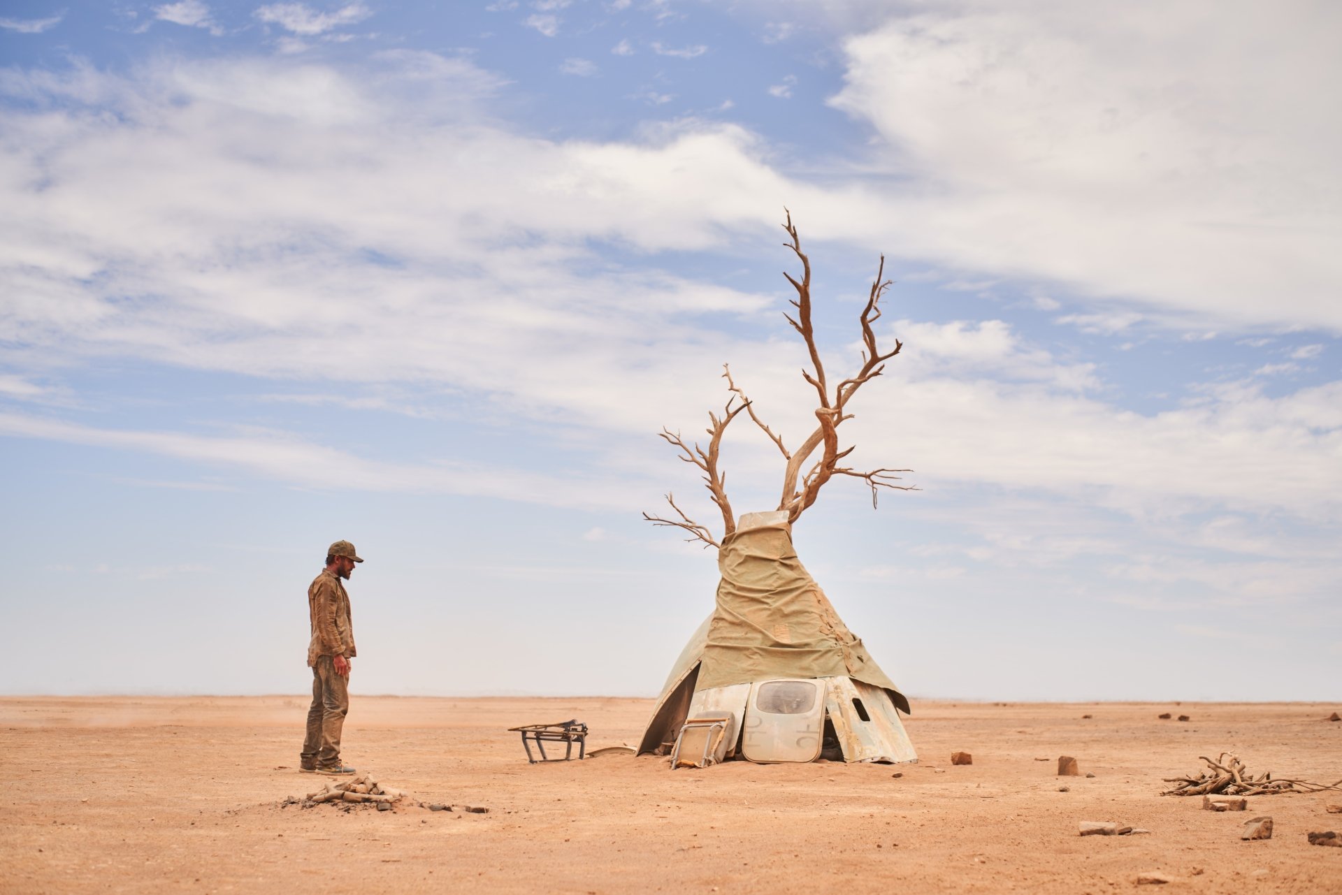 Download Zac Efron Movie Gold (2021) 4k Ultra HD Wallpaper