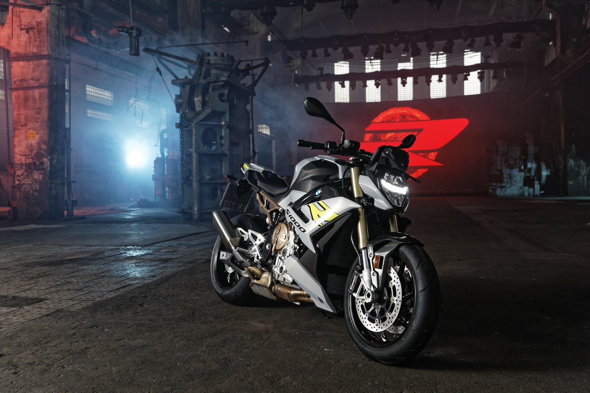 Download Vehicle BMW S1000R 4k Ultra HD Wallpaper