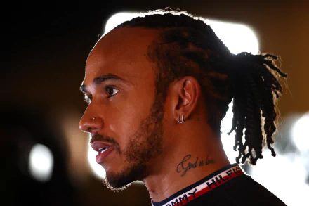 Lewis Hamilton Sports HD Desktop Wallpaper | Background Image