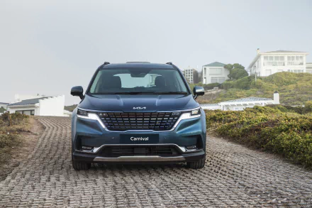 SUV vehicle Kia Carnival HD Desktop Wallpaper | Background Image