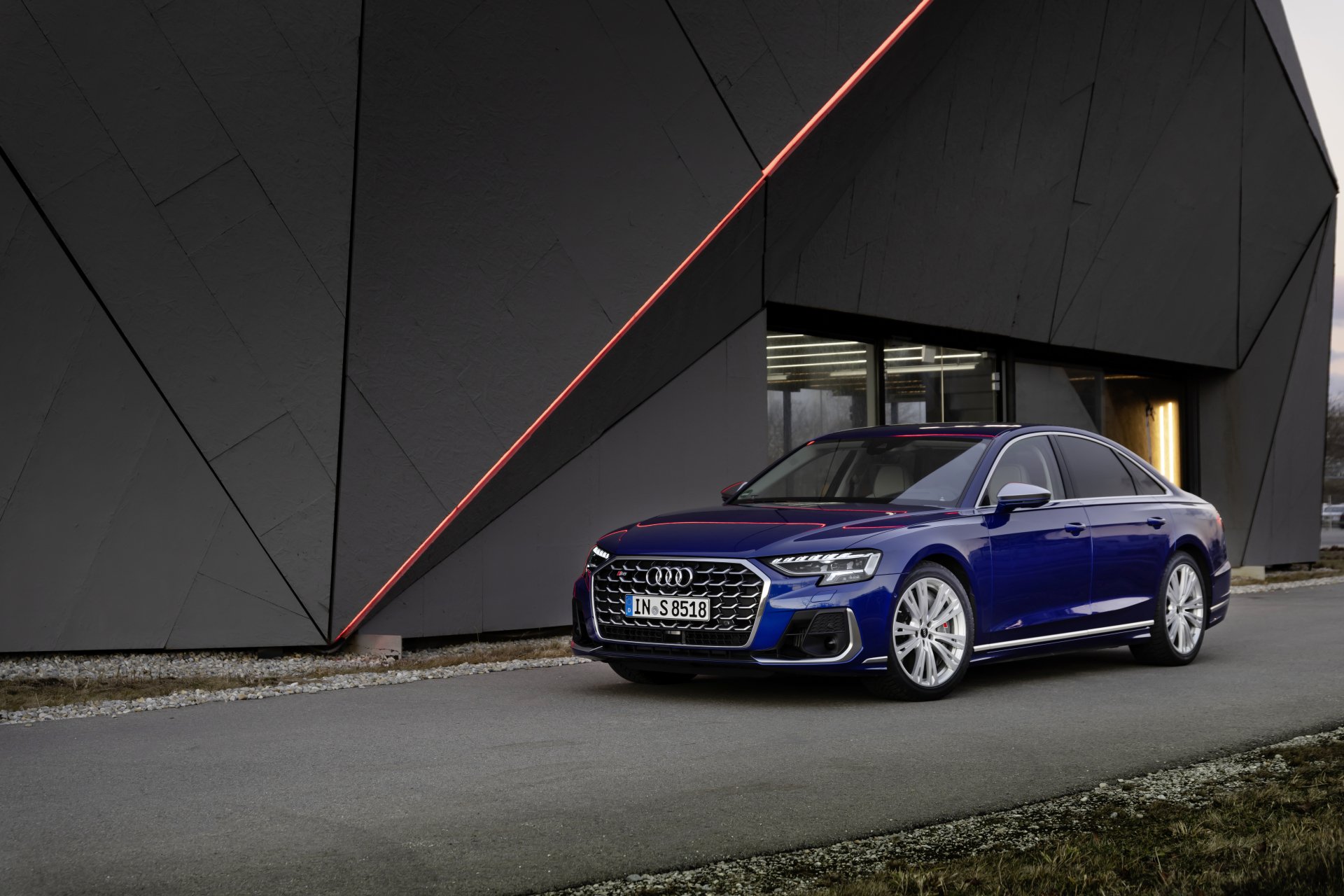 Download Vehicle Audi S8 8k Ultra HD Wallpaper