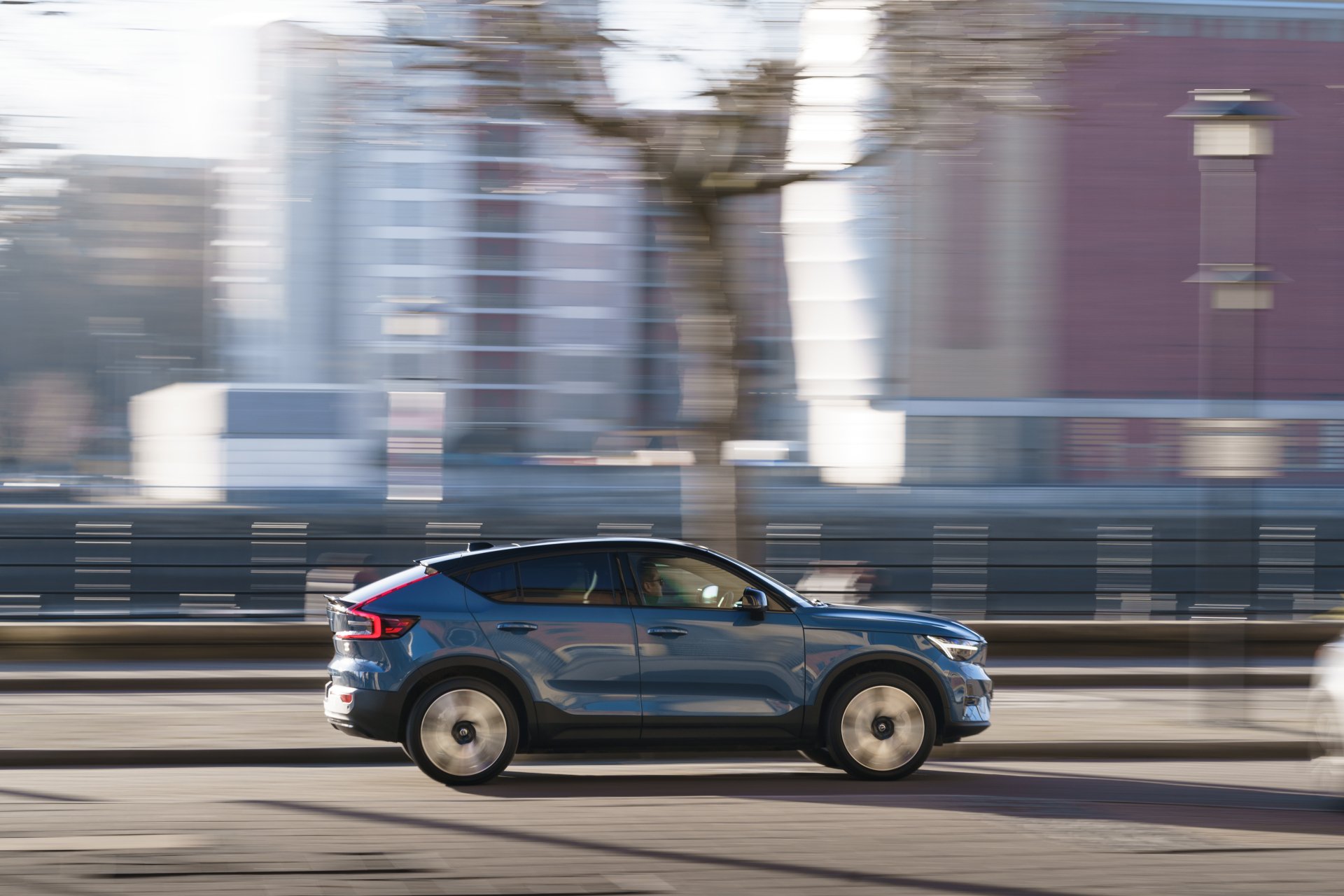 Download SUV Vehicle Volvo C40 4k Ultra HD Wallpaper