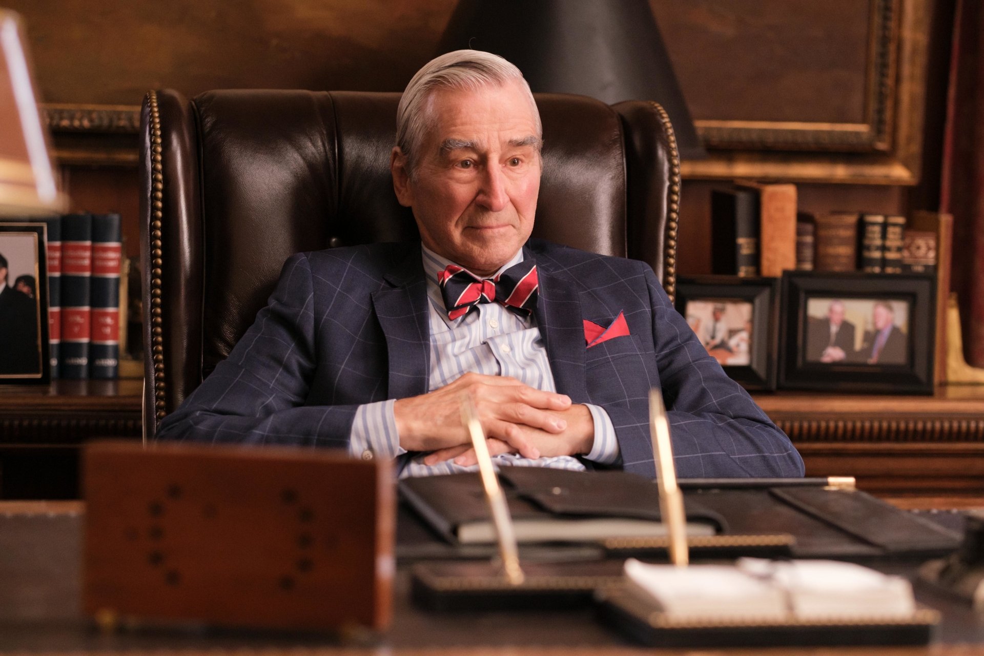 Download TV Show The Dropout 4k Ultra HD Wallpaper