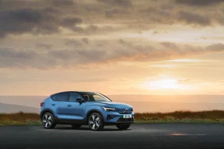 SUV vehicle Volvo C40 HD Desktop Wallpaper | Background Image