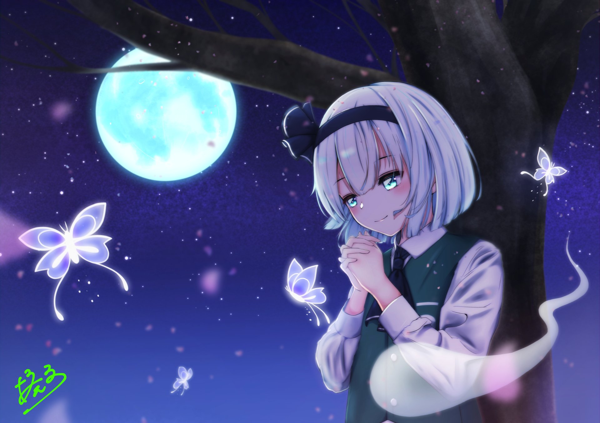 Youmu Konpaku (Touhou) anime 4K Ultra HD PC desktop wallpaper: silver‑haired Youmu beneath a moonlit tree, surrounded by glowing spirit butterflies and ethereal wisps in a blue‑purple night sky.