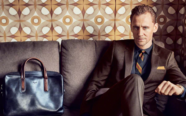 Celebrity Tom Hiddleston HD Desktop Wallpaper | Background Image