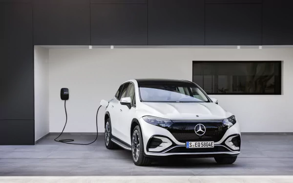 vehicle Mercedes-Benz EQS 450+ HD Desktop Wallpaper | Background Image