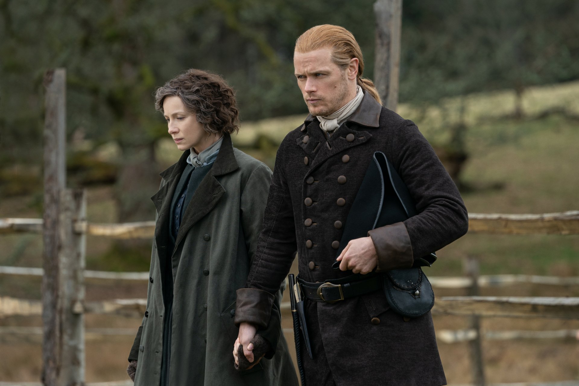 Download Claire Fraser Caitriona Balfe Sam Heughan Jamie Fraser TV Show Outlander HD Wallpaper