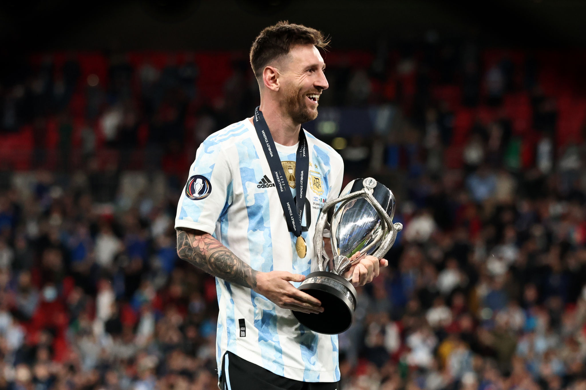 HD wallpaper Copa America Gary Medel Lionel Messi Selective Coloring   Wallpaper Flare