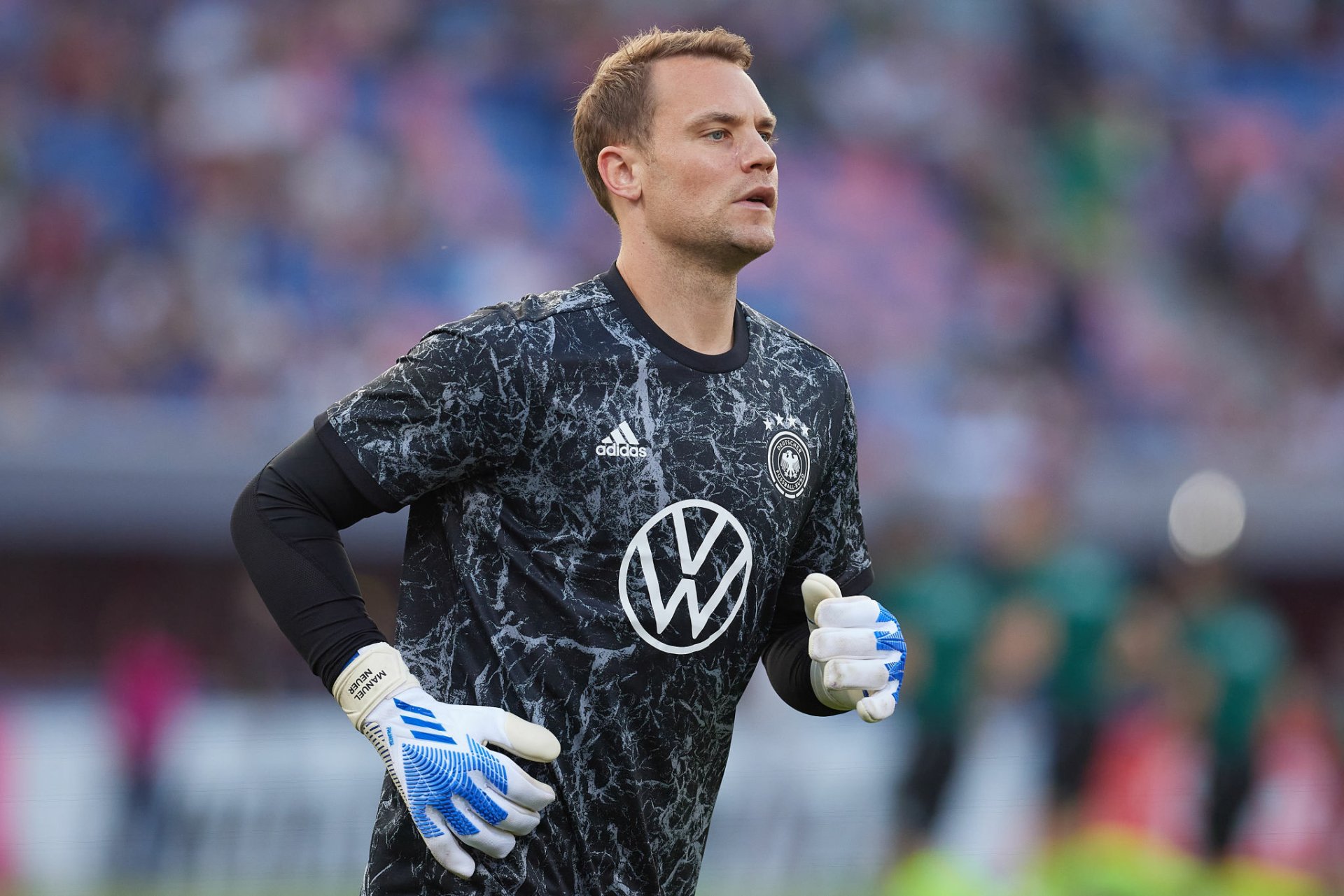 Manuel Neuer - Desktop Wallpapers, Phone Wallpaper, PFP, Gifs, and More!