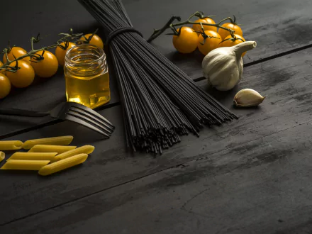  Black spaghetti