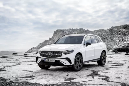  Mercedes-Benz GLC 300 e 4MATIC AMG Line