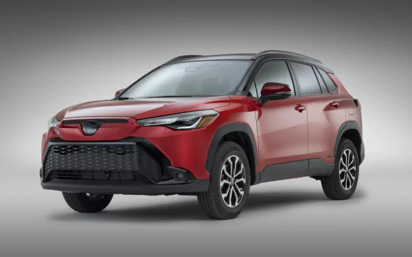  2023 Toyota Corolla Cross Hybrid SE