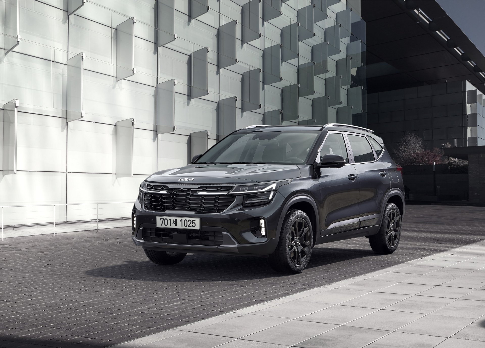 Download Vehicle Kia Seltos HD Wallpaper