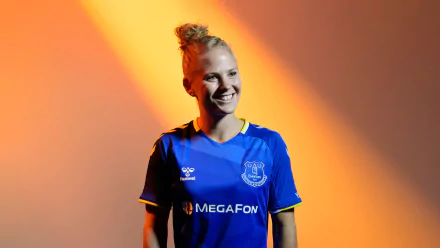 Everton F.C. German soccer Leonie Maier Sports HD Desktop Wallpaper | Background Image