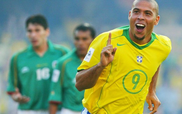 Sports Ronaldo Nazário Soccer Player Brazil National Football Team HD Wallpaper | Background Image