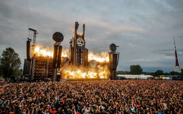  RAMMSTEIN LIVE ARMEE DER TRISTEN