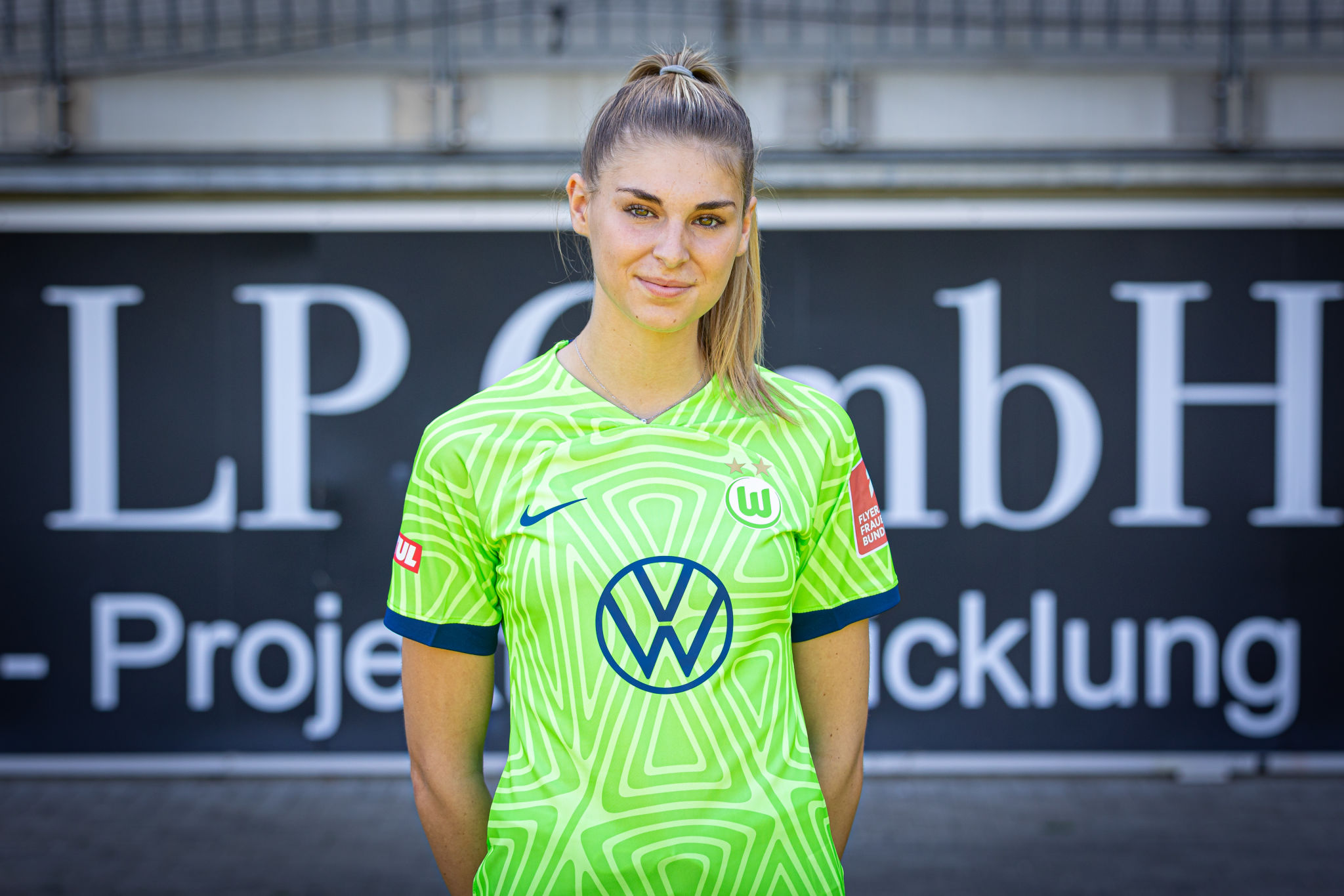 Download VfL Wolfsburg (Women) Jule Brand Sports HD Wallpaper