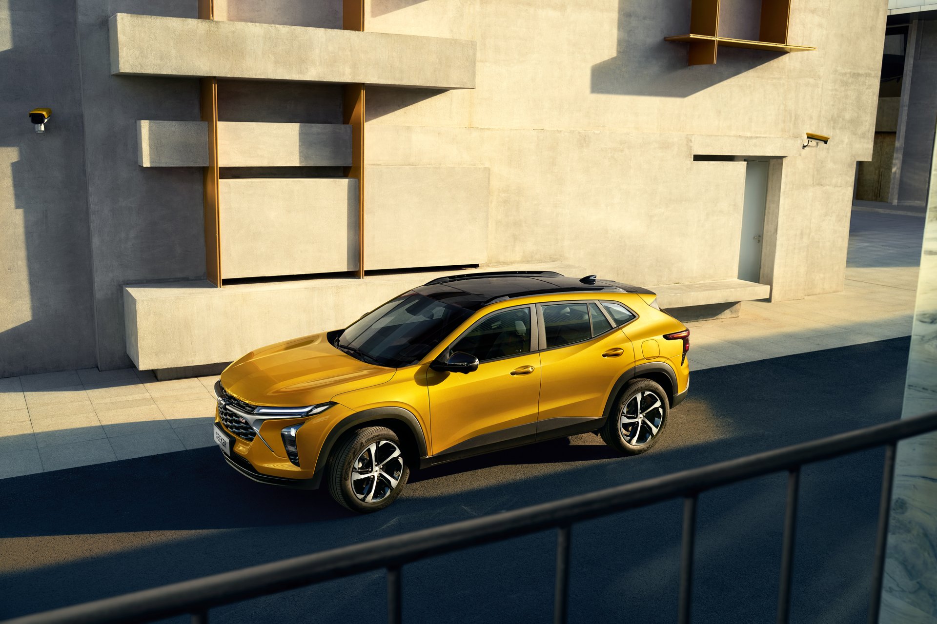 Download Vehicle Chevrolet Seeker HD Wallpaper