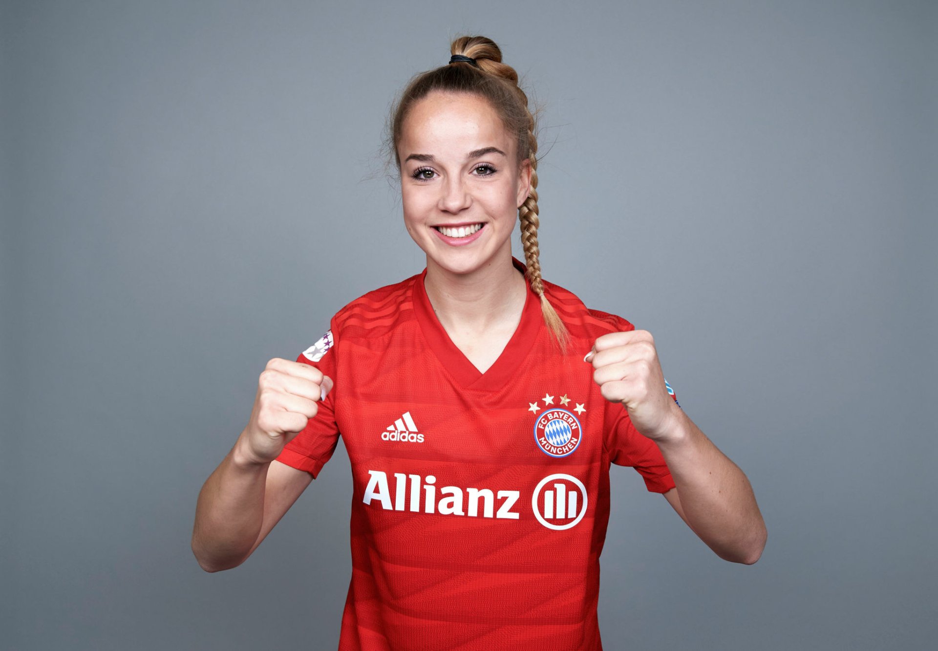 Download Fc Bayern Munich (women) Giulia Gwinn Sports Hd Wallpaper