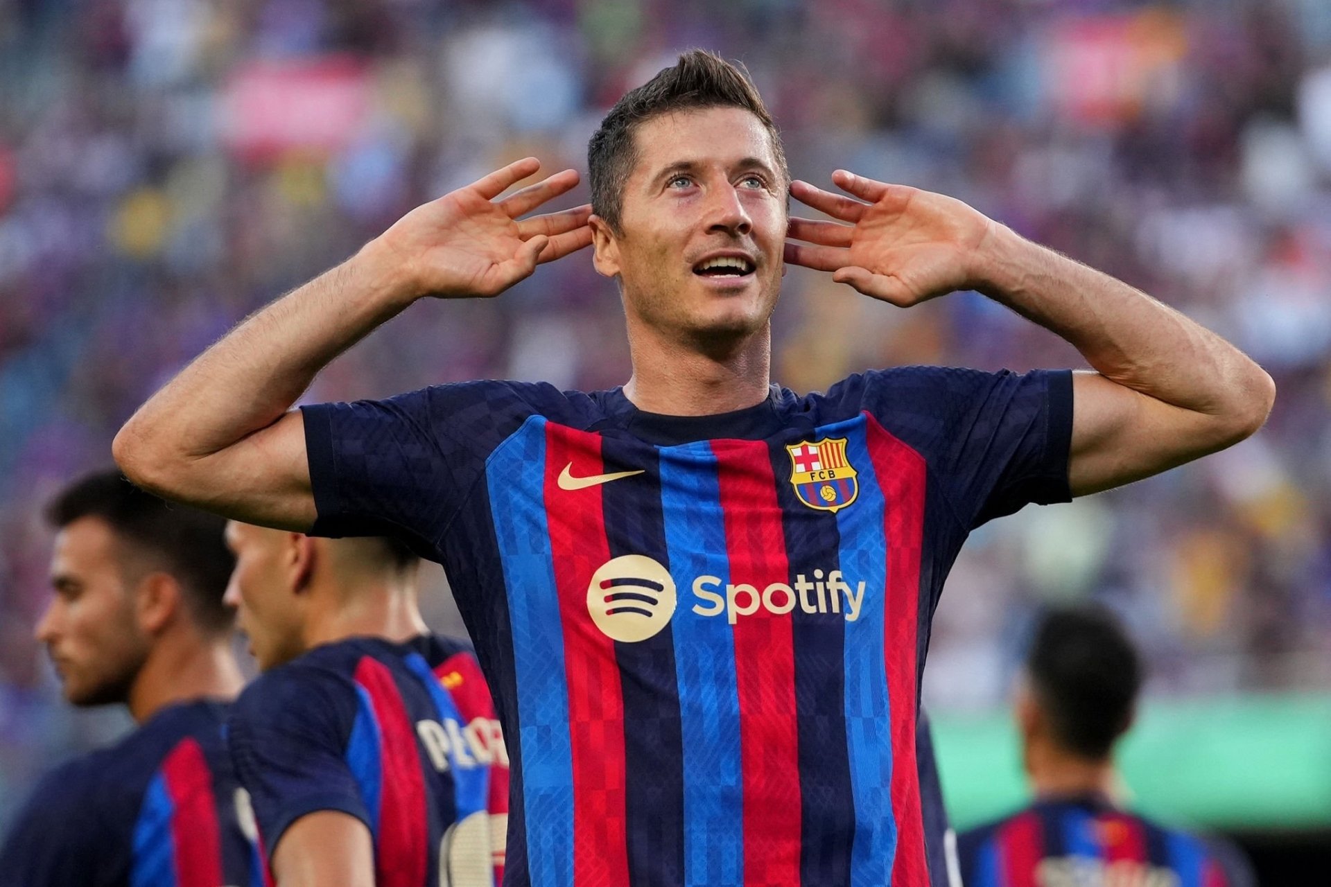 Download FC Barcelona Robert Lewandowski Sports HD Wallpaper