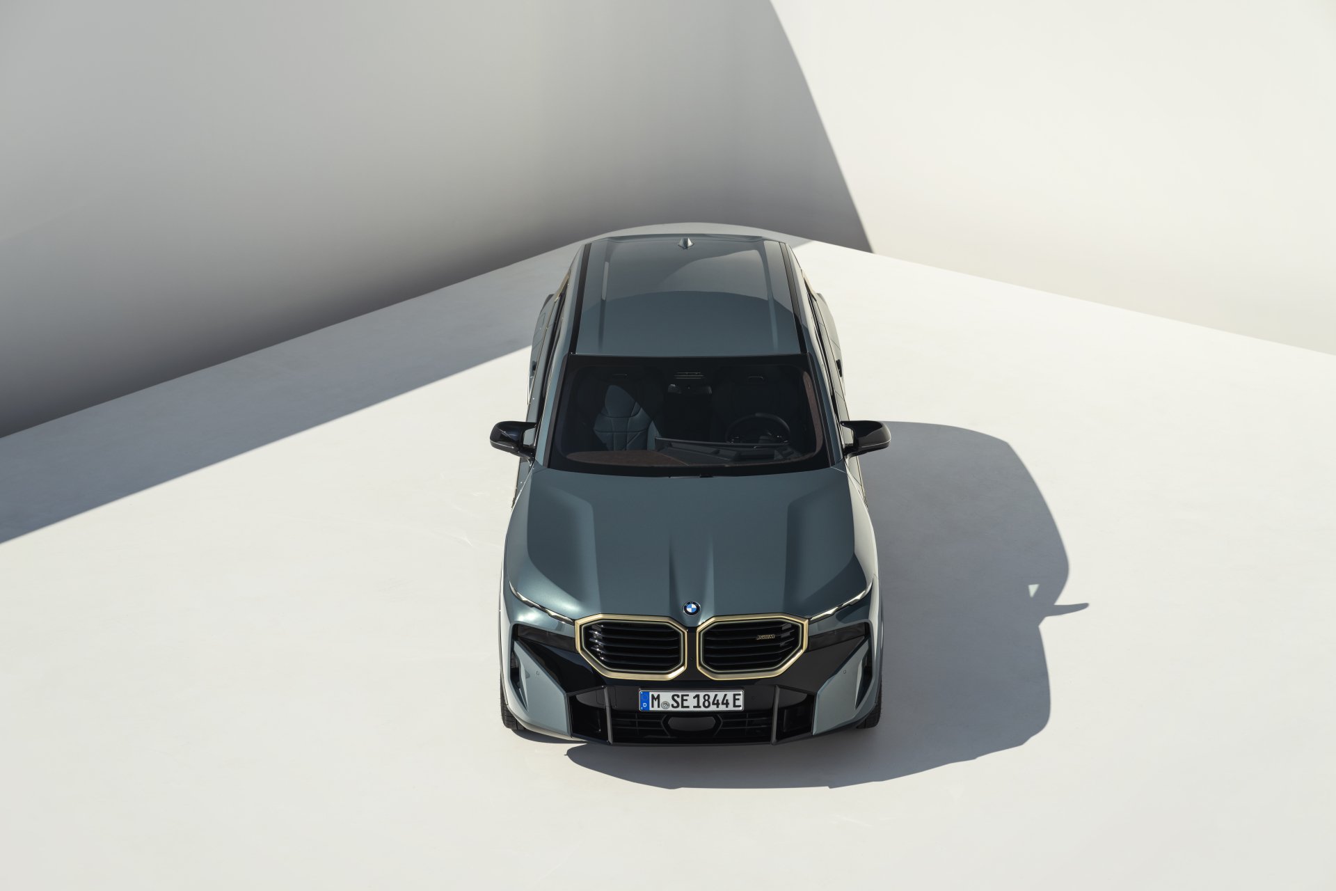 Download Vehicle BMW XM 8k Ultra HD Wallpaper