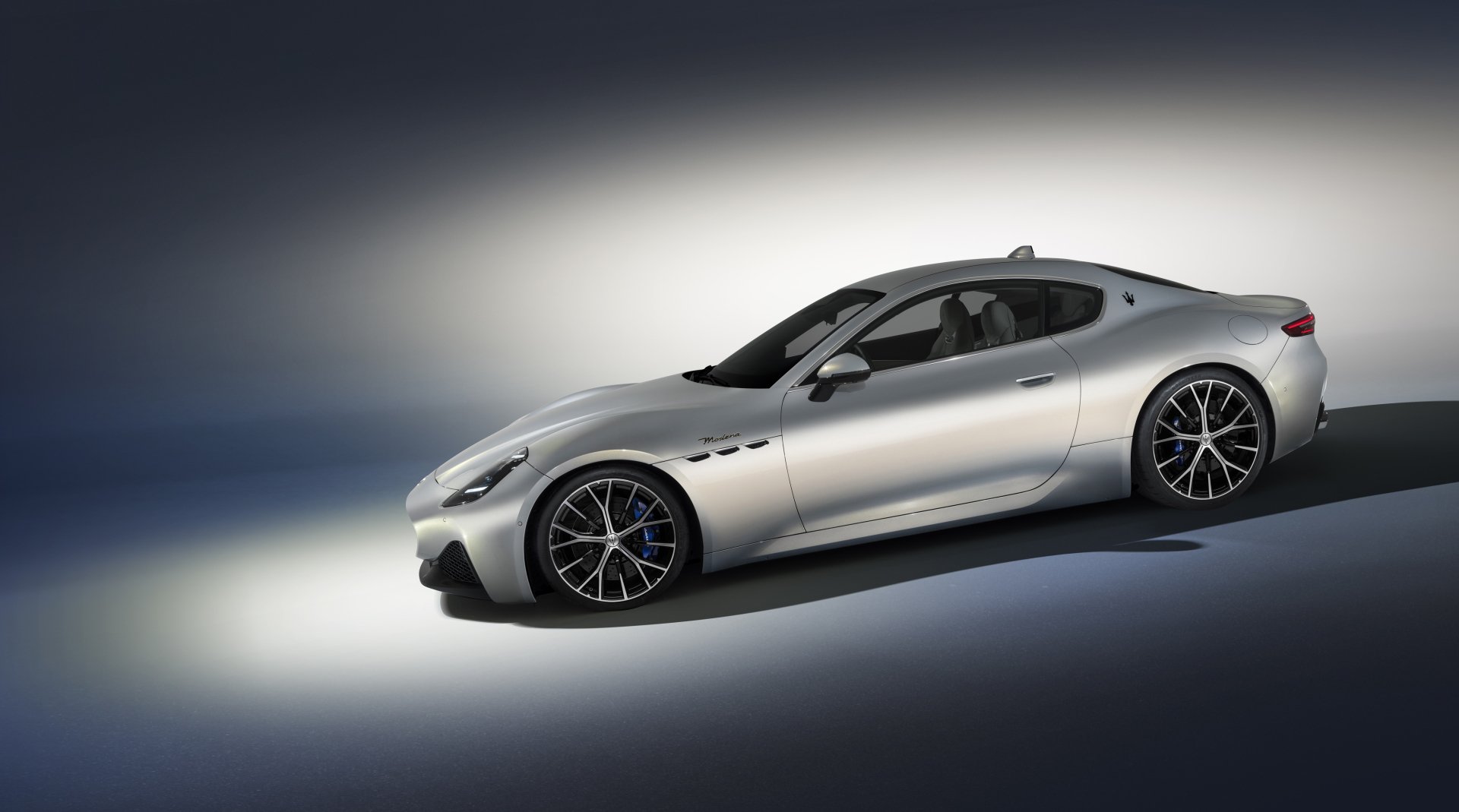 Download Vehicle Maserati GranTurismo 4k Ultra HD Wallpaper