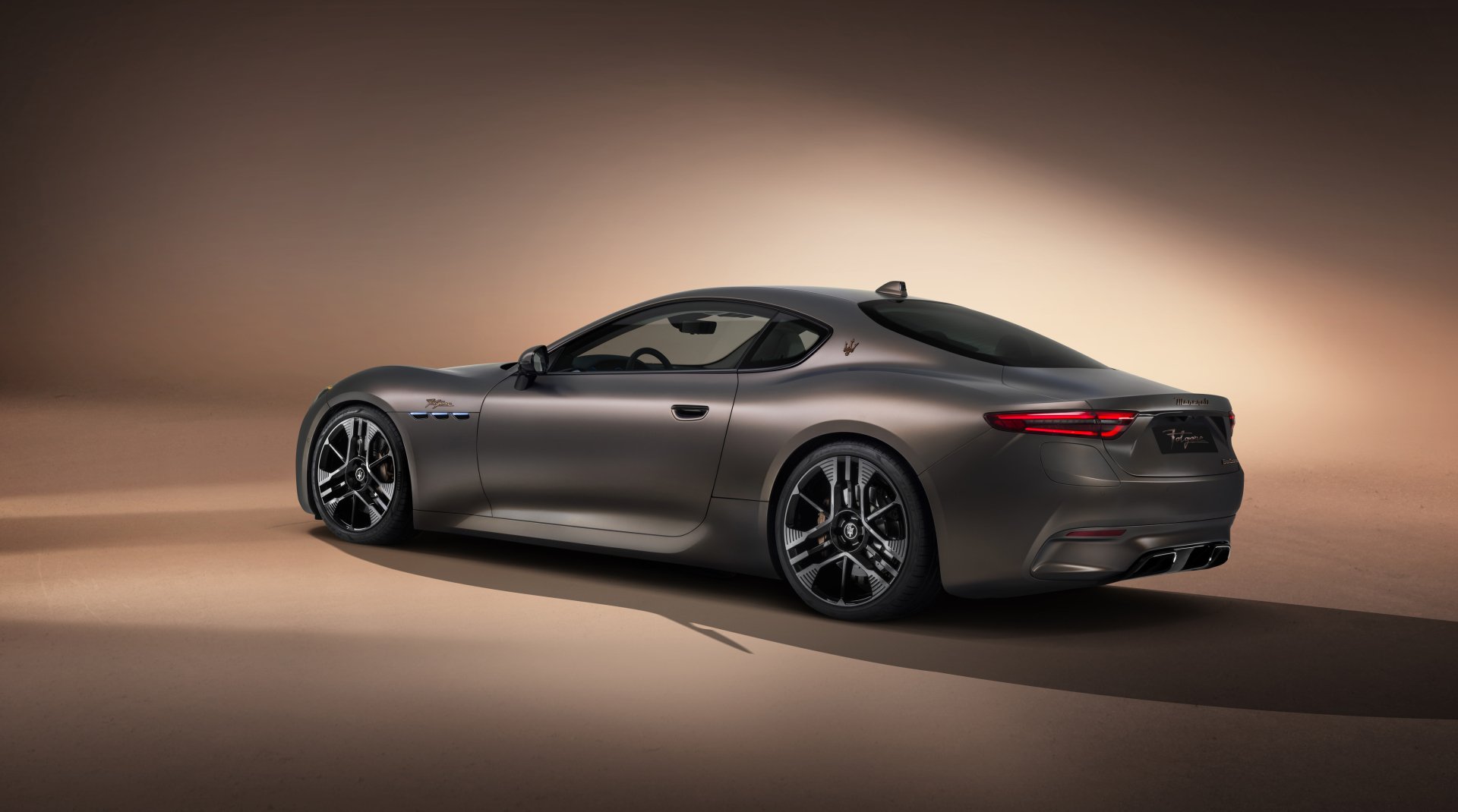 Download Vehicle Maserati GranTurismo 4k Ultra HD Wallpaper