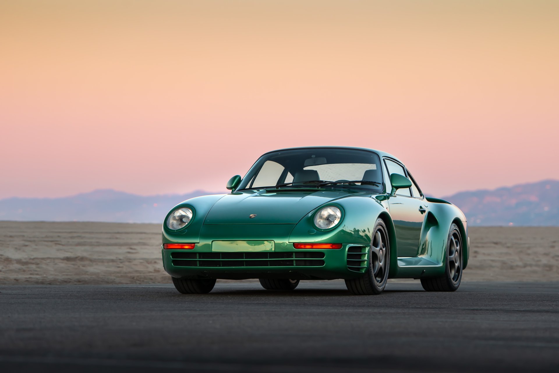 Download Vehicle Porsche 959 4k Ultra HD Wallpaper
