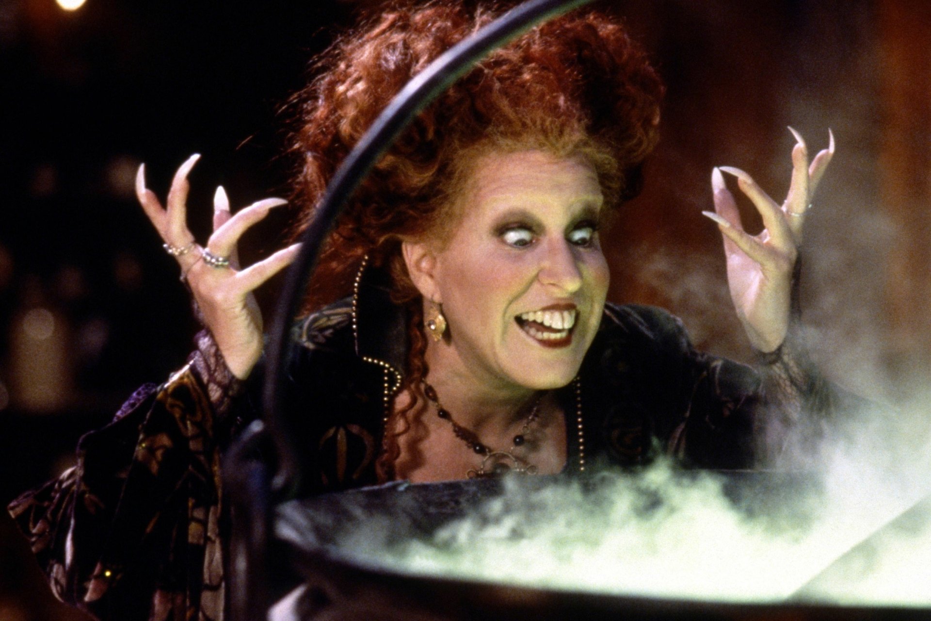 Download Bette Midler Movie Hocus Pocus Hd Wallpaper