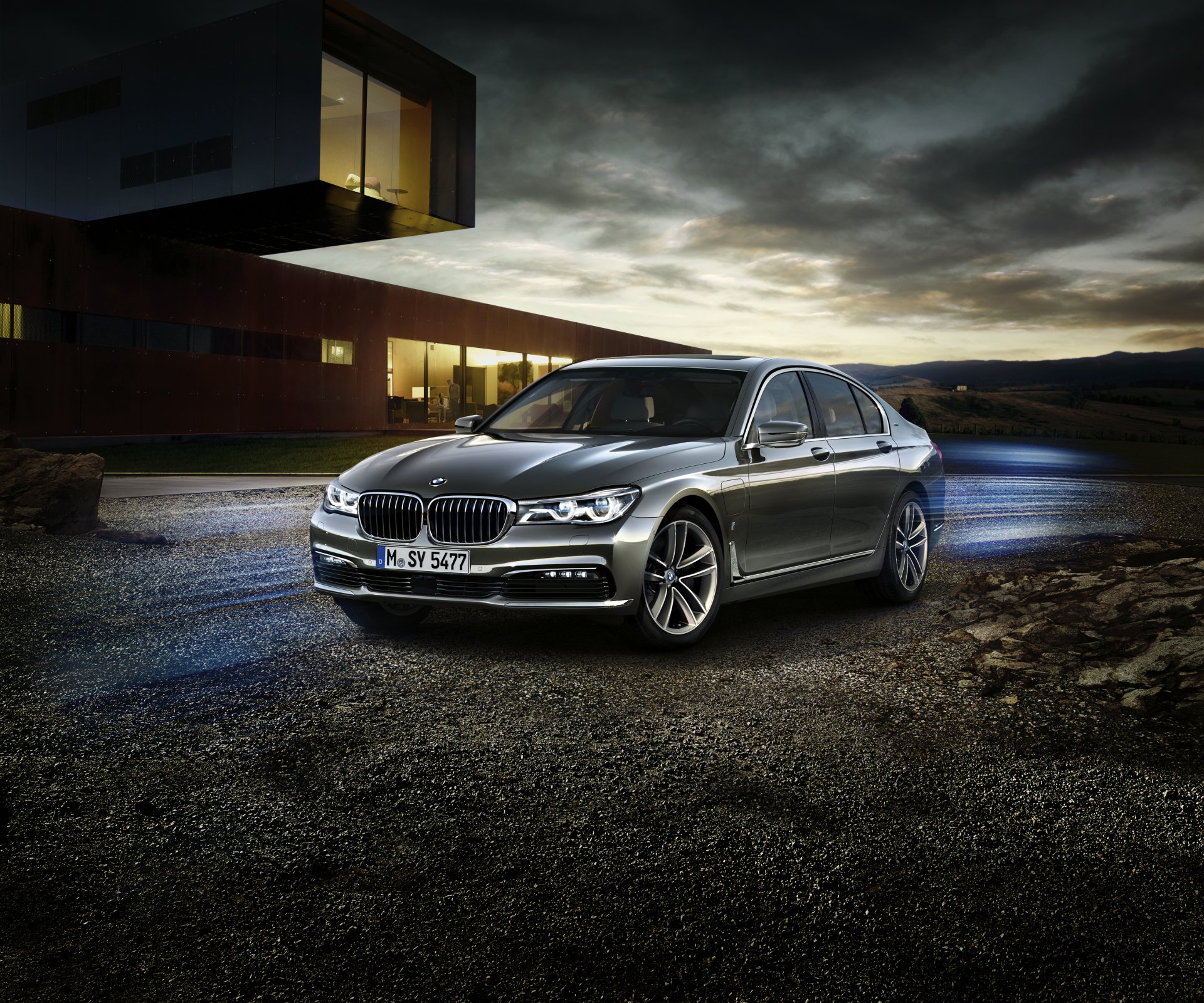 Download Vehicle BMW 740 HD Wallpaper
