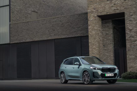  BMW iX1 xDrive30 M Sport