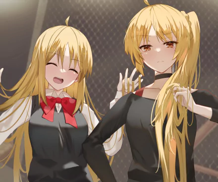 2K Quad HD PC wallpaper of Nijika Ijichi and Seika Ijichi from Bocchi the Rock! Two blonde bandmates in matching outfits — one laughing with eyes closed, the other adjusting her long hair.