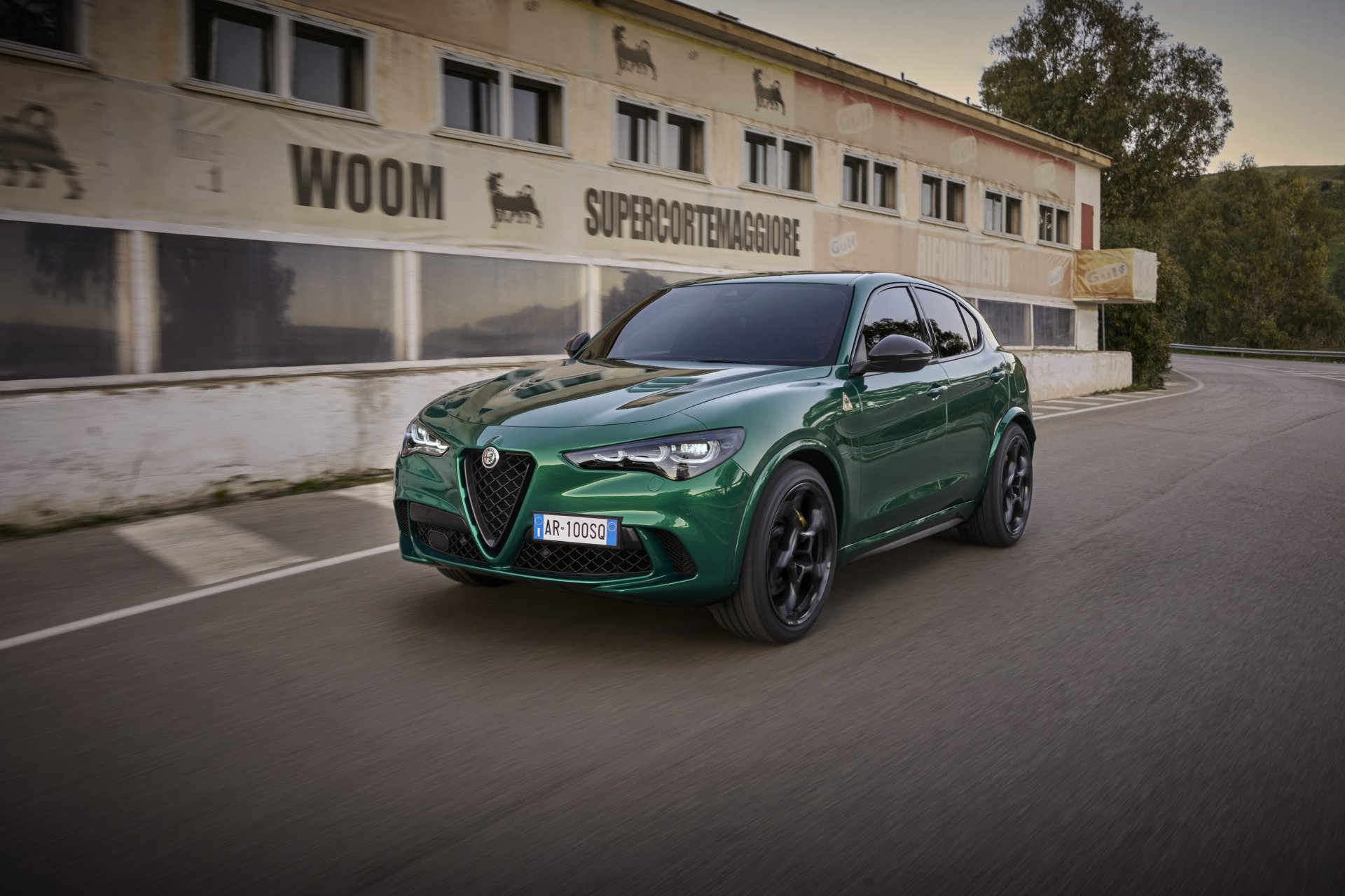Download Vehicle Alfa Romeo Stelvio 4k Ultra HD Wallpaper