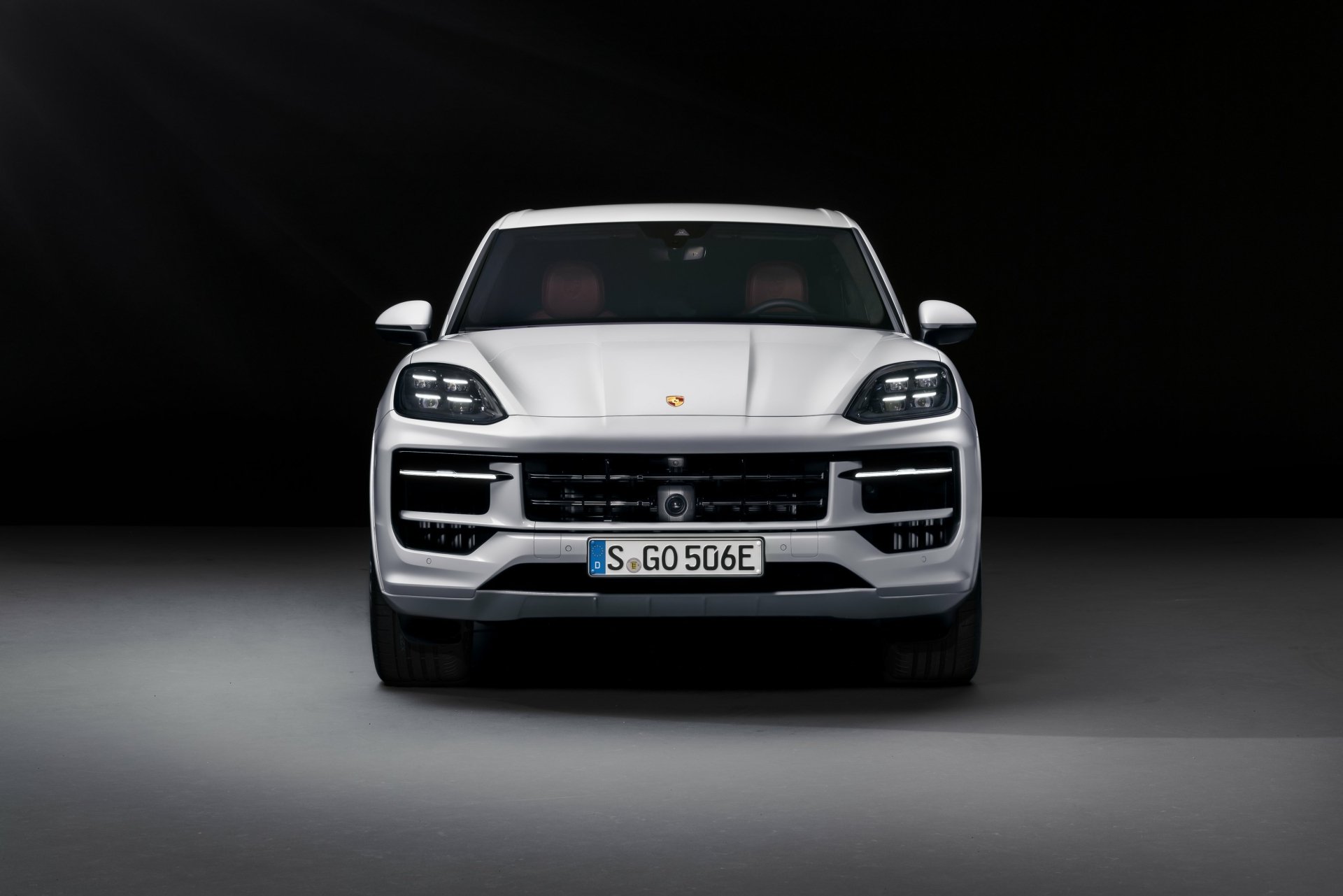 Download Vehicle Porsche Cayenne 4k Ultra HD Wallpaper