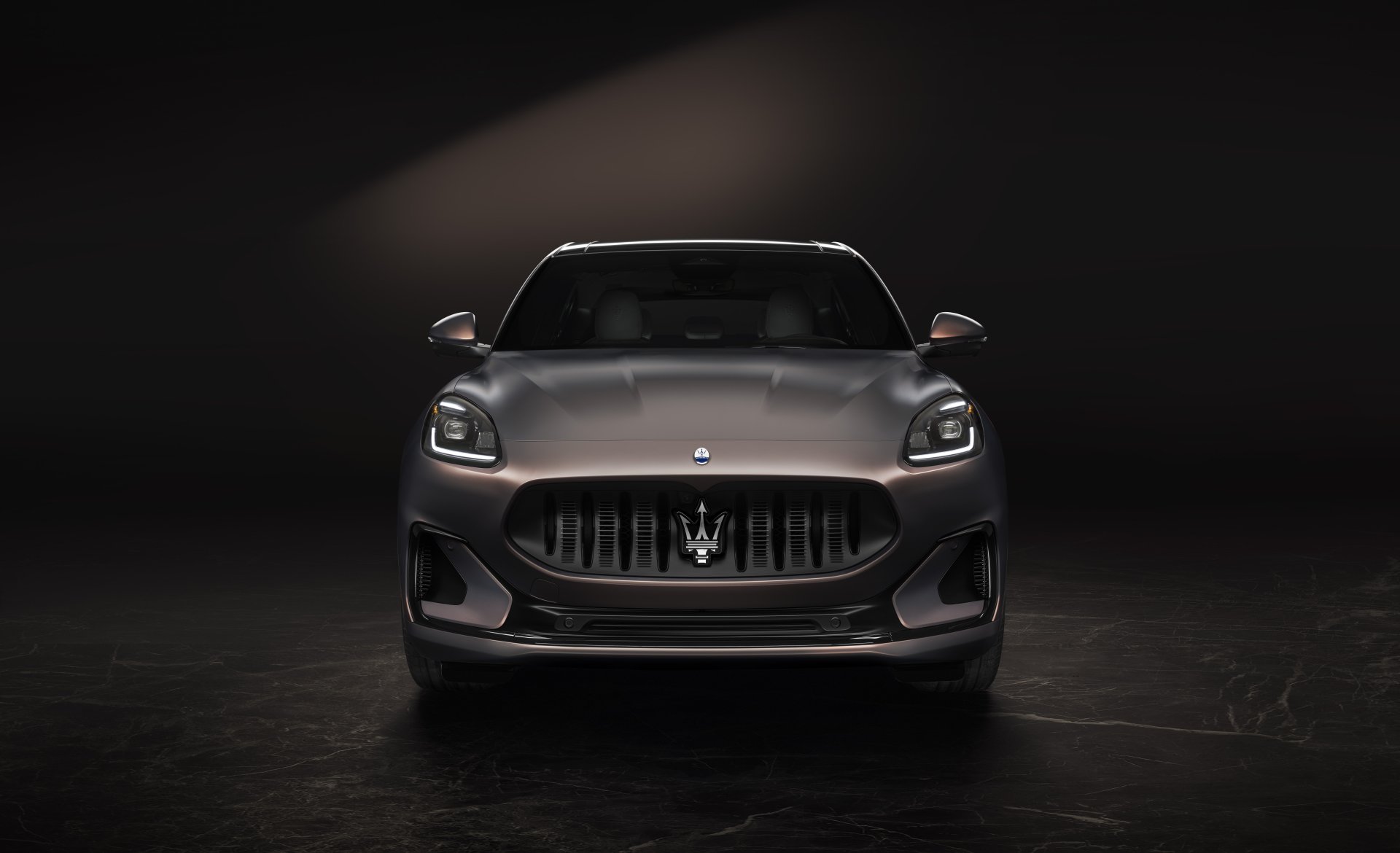 Download Vehicle Maserati Grecale 8k Ultra HD Wallpaper