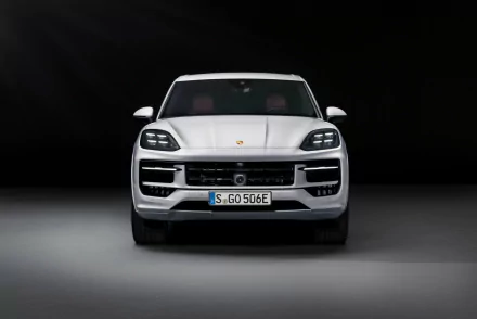  Porsche Cayenne E-Hybrid