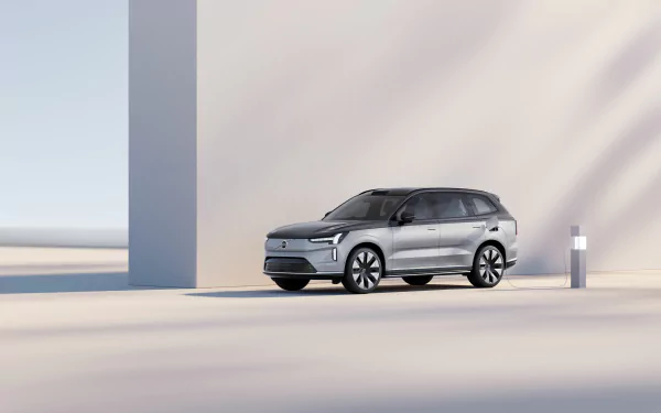  Volvo EX90 Excellence